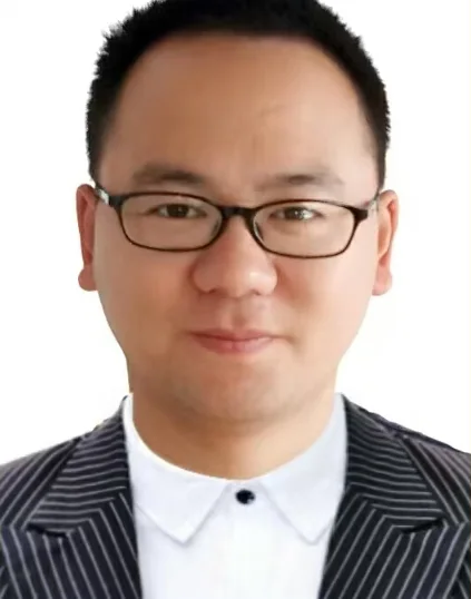望鑫 宜昌导游